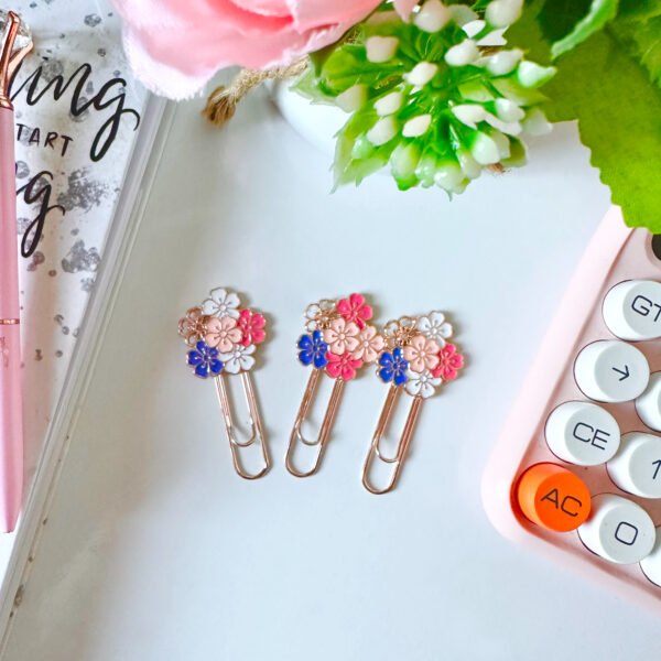 Sakura Paperclip