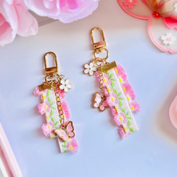 Daisy Butterfly Keychain