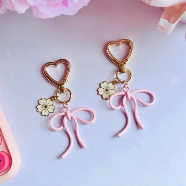 Dainty Bow & Daisy Keychain